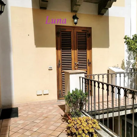 Casa Sole E Luna * Canneto (Lipari)